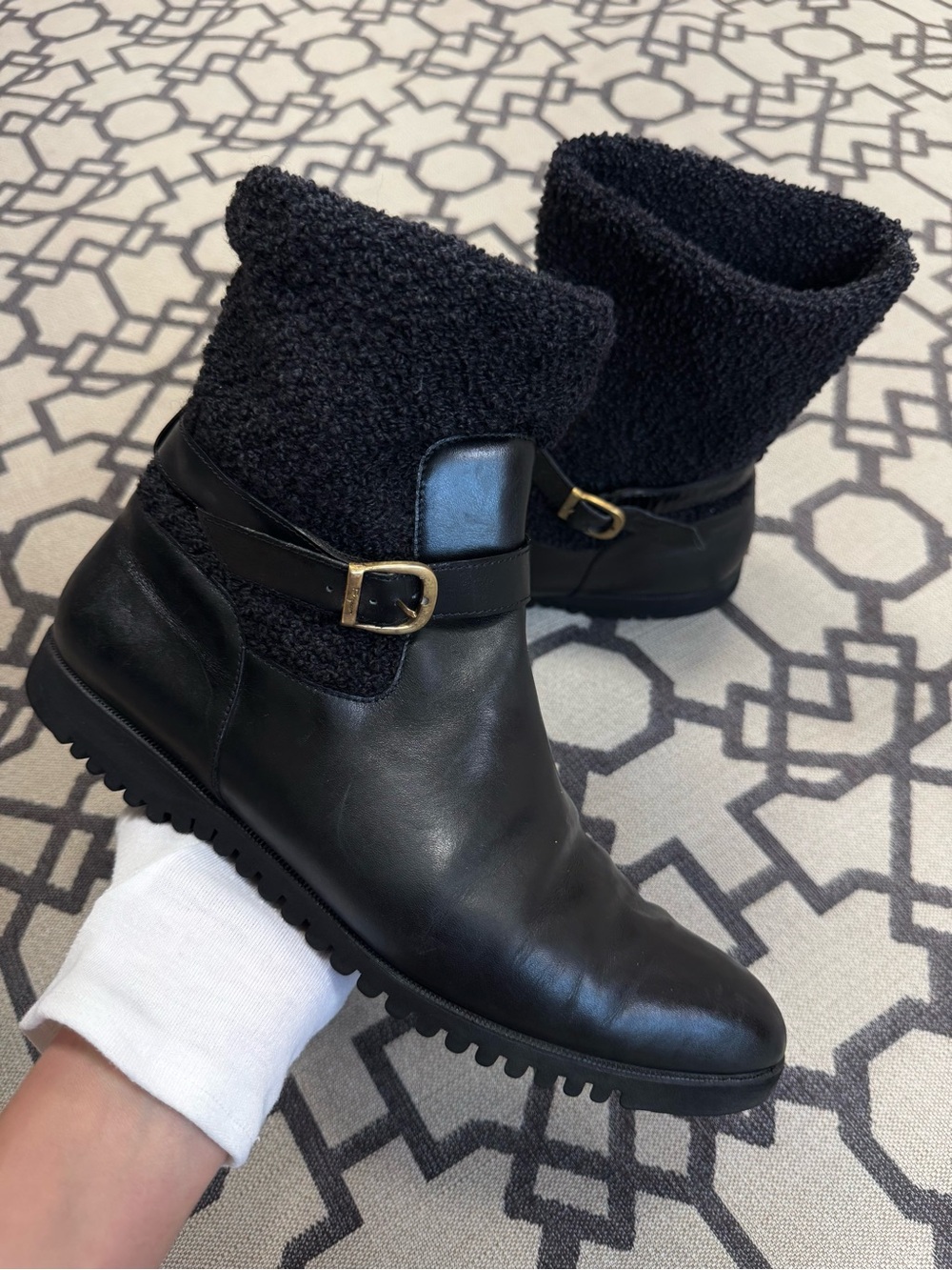 Ferragamo Lasting Nero Shearling Wool Boucle Leather Mid Calf Pull On Boots 9.5B
